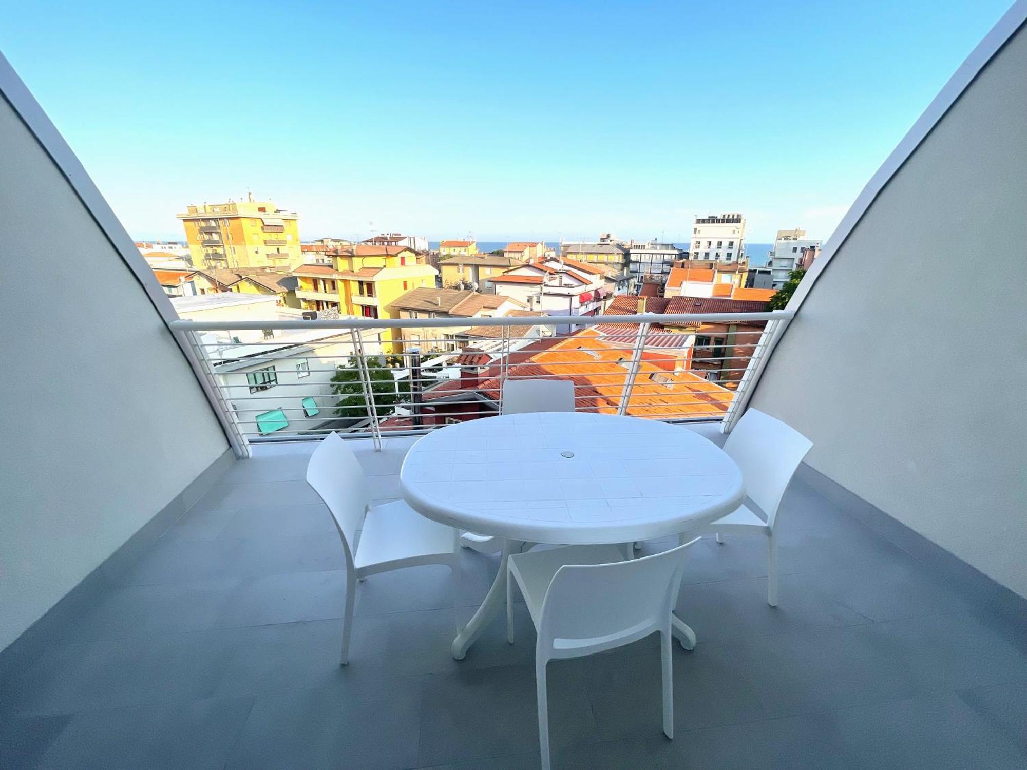 Woody Green Penthouse Sea View - Agenzia Cocal カオルレ エクステリア 写真